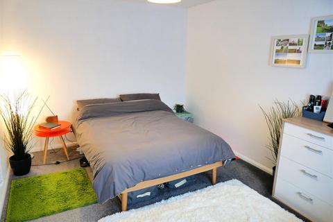 1 bedroom semi-detached house for sale, St. Dunstan Close, Calne
