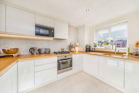3 bedroom house for sale, Rectory Grove, Hampton TW12