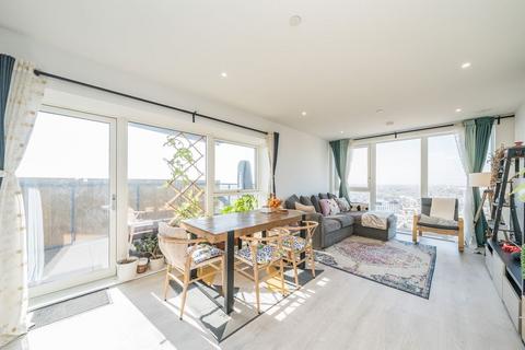 2 bedroom flat to rent, Prince Regent Road, Hounslow TW3
