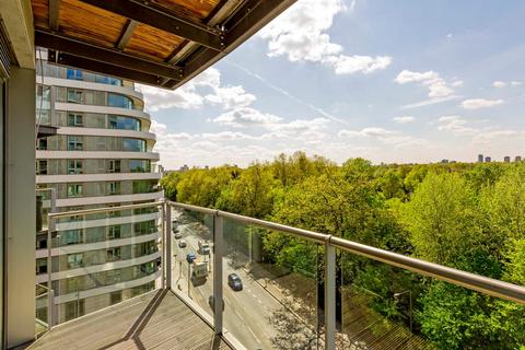 1 bedroom apartment for sale, Lanson Building, 348 Queenstown Road, London, SW11
