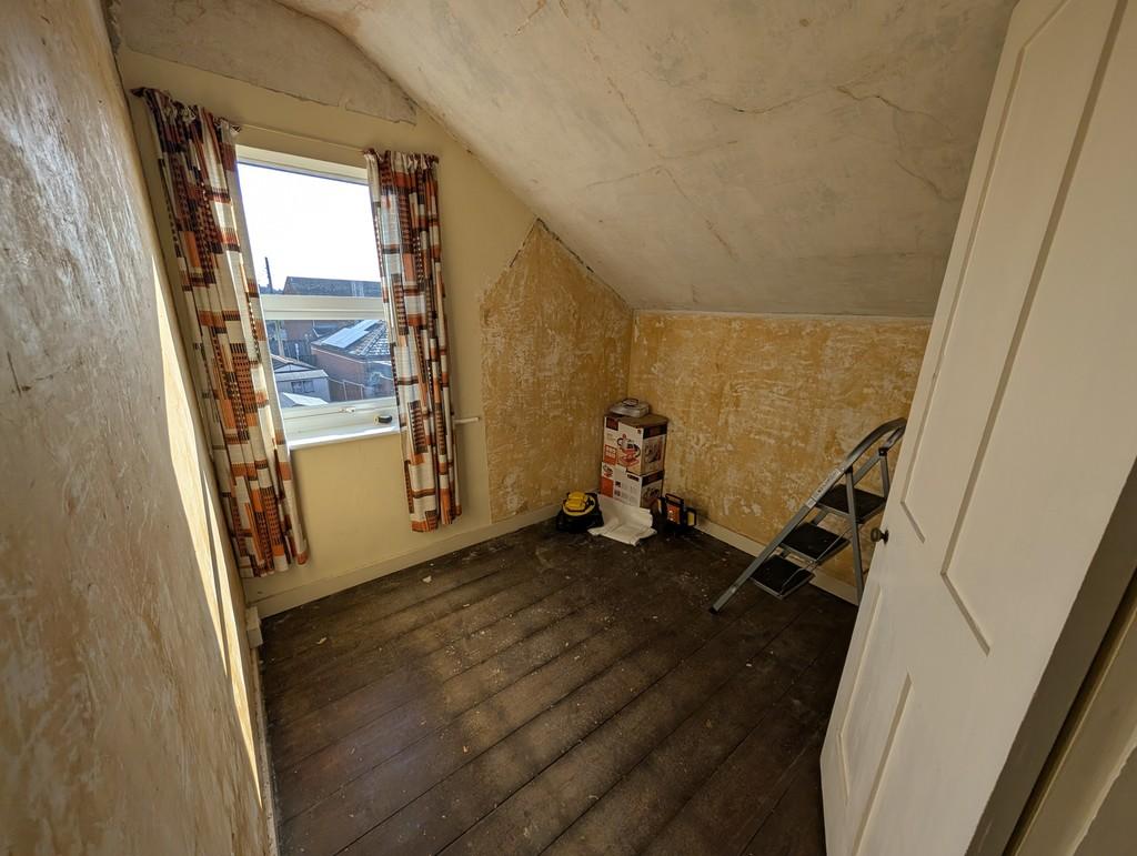 Pxl 20260305 135712104