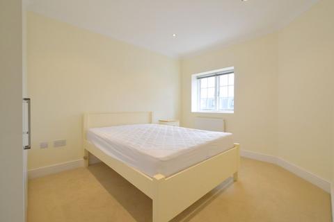 undefined, Edicule Square, Doctrine Apartments, E3