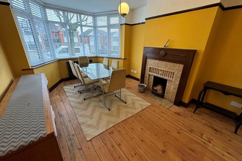 3 bedroom semi-detached house to rent, Blakeland Road, Birmingham, B44