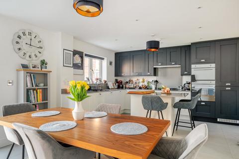 4 bedroom detached house for sale, Thakeham - Abingworth Crescent
