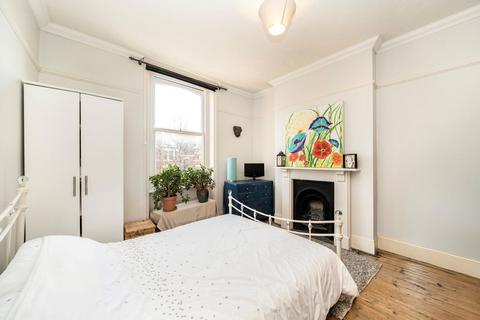 2 bedroom flat for sale, Devonshire Road, London SE23