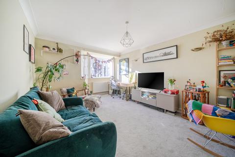 Woodfield Avenue, Streatham, London, SW16