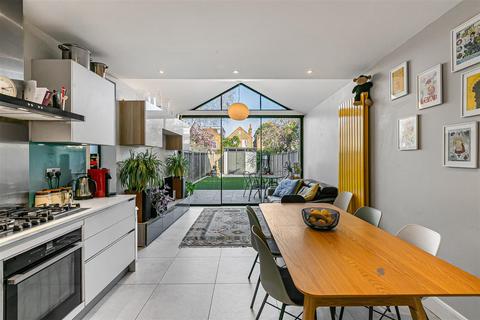 undefined, Thorpe Road, Kingston Upon Thames KT2