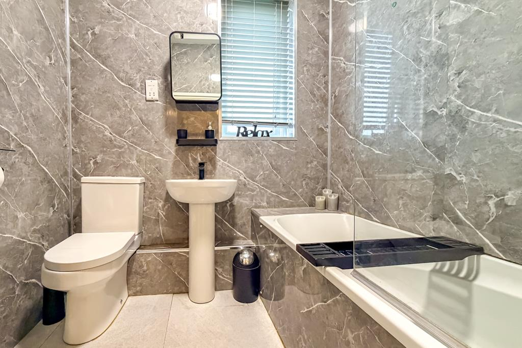 Bathroom 3 png