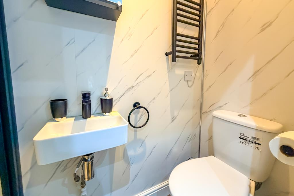 Bathroom 2 png