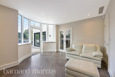 Woodcote Road, WALLINGTON