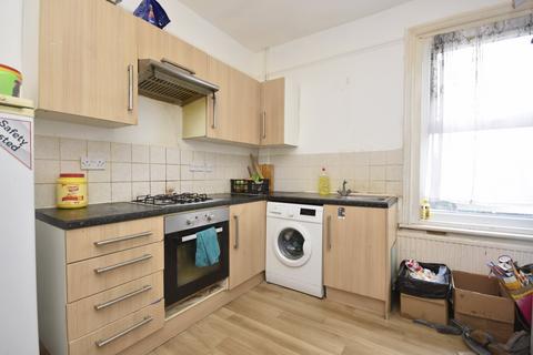 3 bedroom flat for sale, Arundel Road, Margate