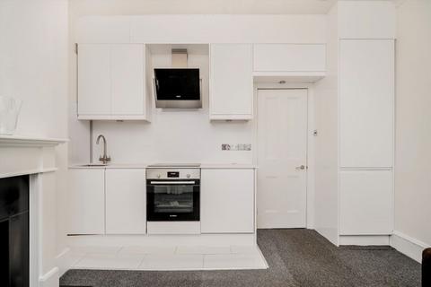 1 bedroom flat for sale, St. Peter's Street, London N1