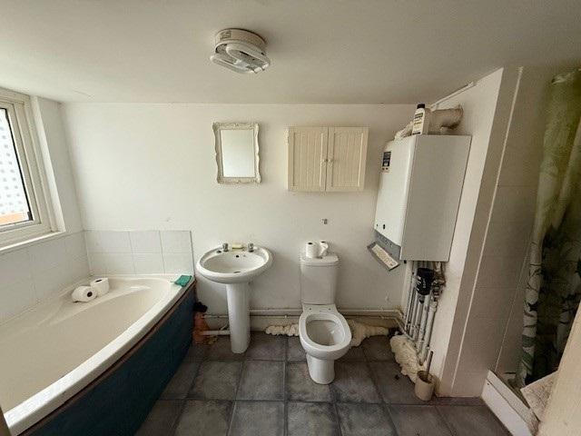 Bathroom 3 jpg