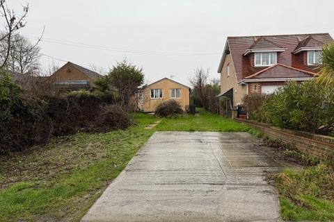 1 bedroom bungalow for sale, Rose Cottage, 55 Oakmead Road, St. Osyth, Essex, CO16 8NW