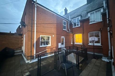 3 bedroom maisonette for sale, 33 Albert Walk, Suffolk, IP11 7AS