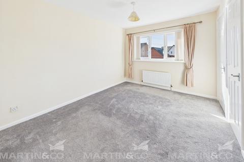 2 bedroom semi-detached house to rent, Broadlands Close, Hatfield