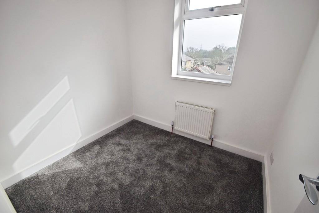 8be24c02-Bedroom