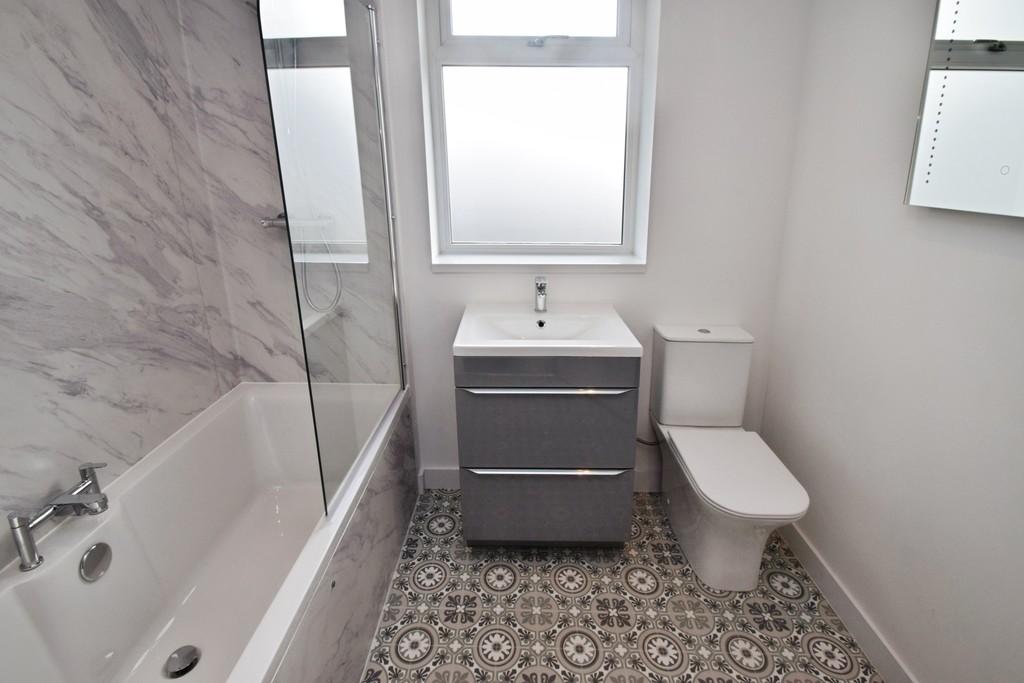 Cb3498e4-Bathroom