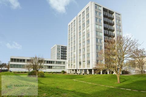 undefined, Wellington Close