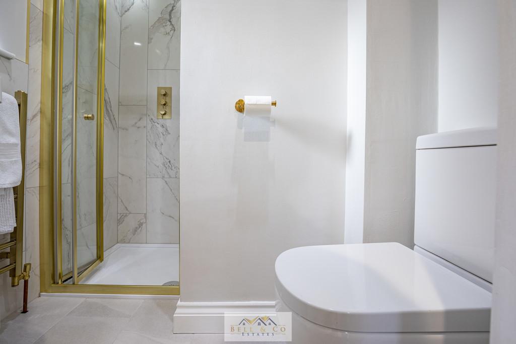 Toilet shower room 1.3