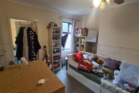 2 bedroom terraced house for sale, Swadlincote DE11