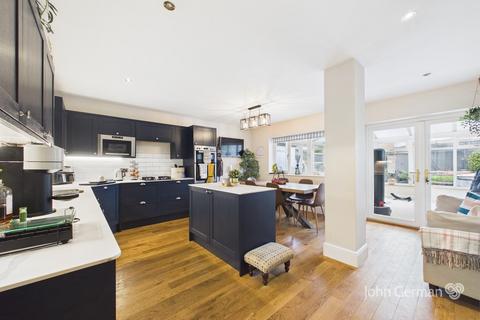 3 bedroom semi-detached house for sale, Derby Road, Ashbourne