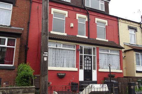 4 bedroom terraced house for sale, Cross Flatts Drive, Leeds LS11