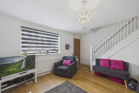 3 bedroom end of terrace house for sale, Furness Close, Dinnington