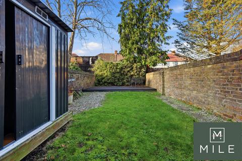 2 bedroom ground floor flat for sale, Clifford Gardens, London NW10