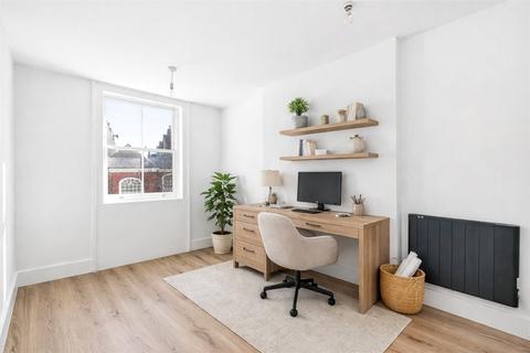 3 bedroom apartment to rent, Upper Street, London, N1