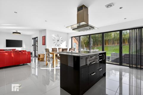 4 bedroom detached house for sale, Caer Idwen, Morganstown, Cardiff