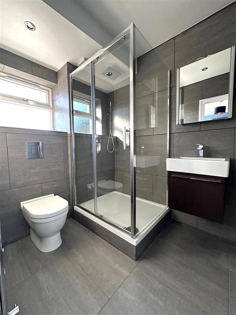 Ensuite shower room