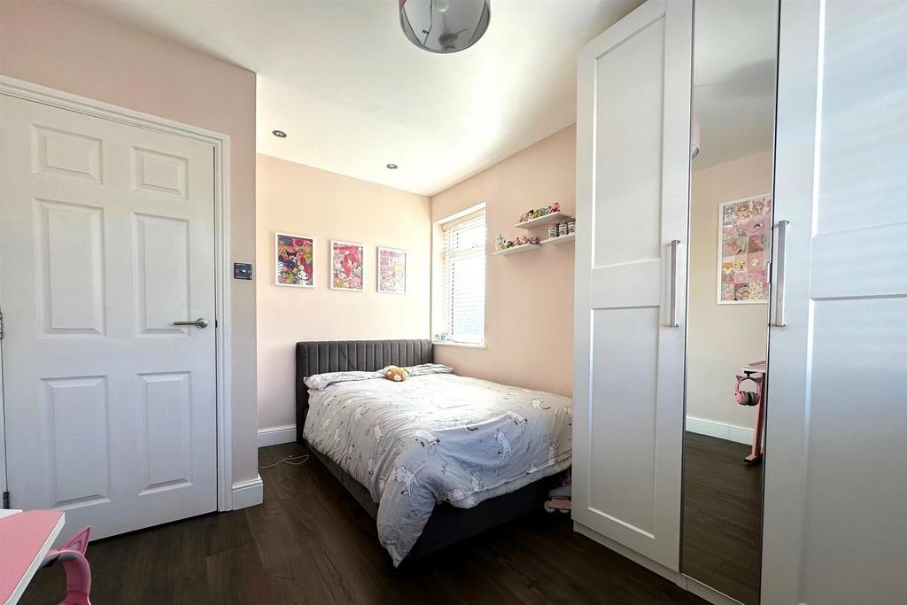 BEDROOM 4 (pic 2)