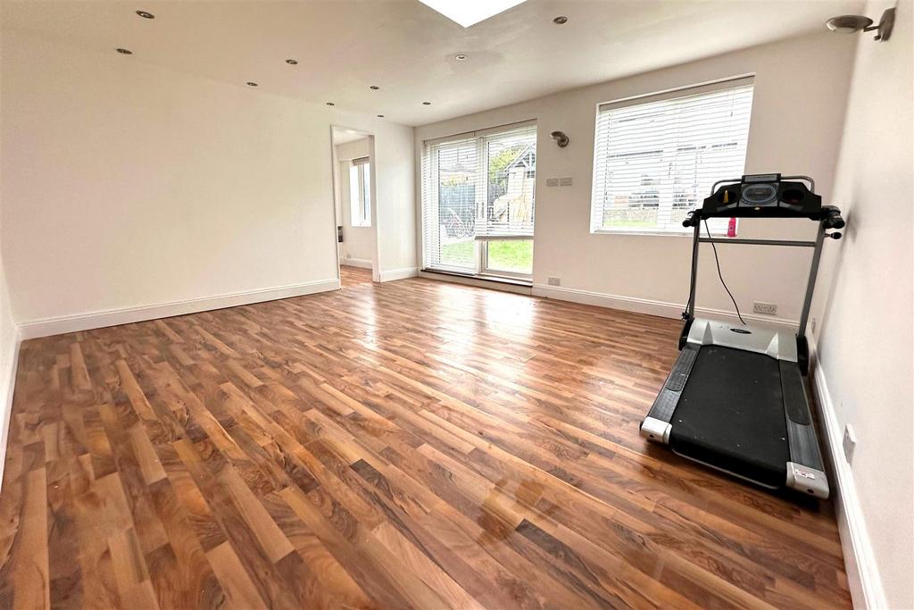 STUDIO / HOME OFFICE / GYM (pic 2)
