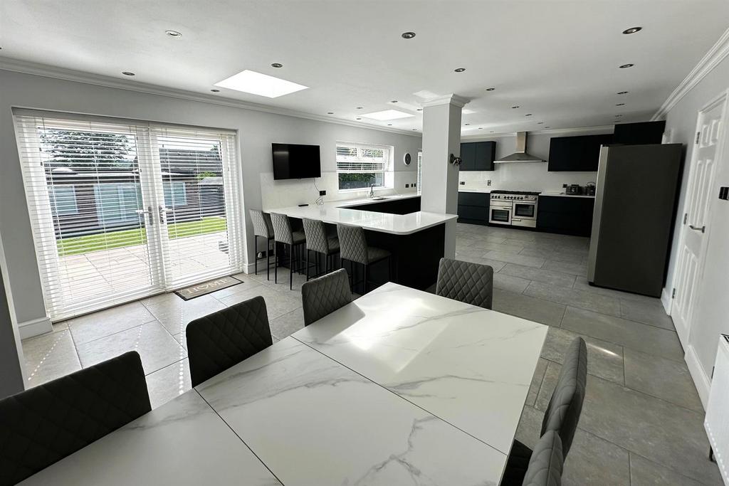 KITCHEN / DINING / FAMILY ROOM  (pic 2)