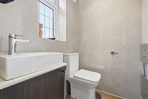 4 bedroom semi-detached house for sale, Larkshall Road, Chingford, London. E4 6NT