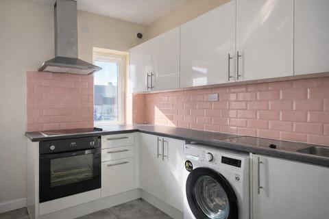 4 bedroom apartment to rent, Uxbridge Road, Uxbridge UB10