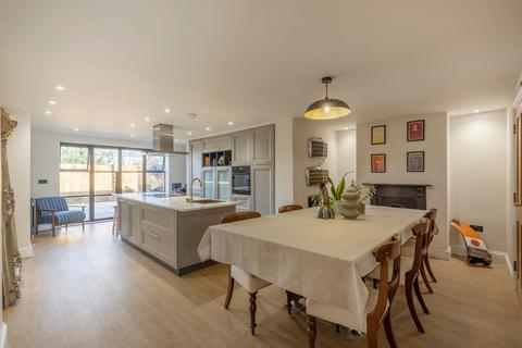 3 bedroom terraced house for sale, Naunton Crescent, Cheltenham, GL53