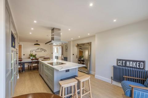 3 bedroom terraced house for sale, Naunton Crescent, Cheltenham, GL53