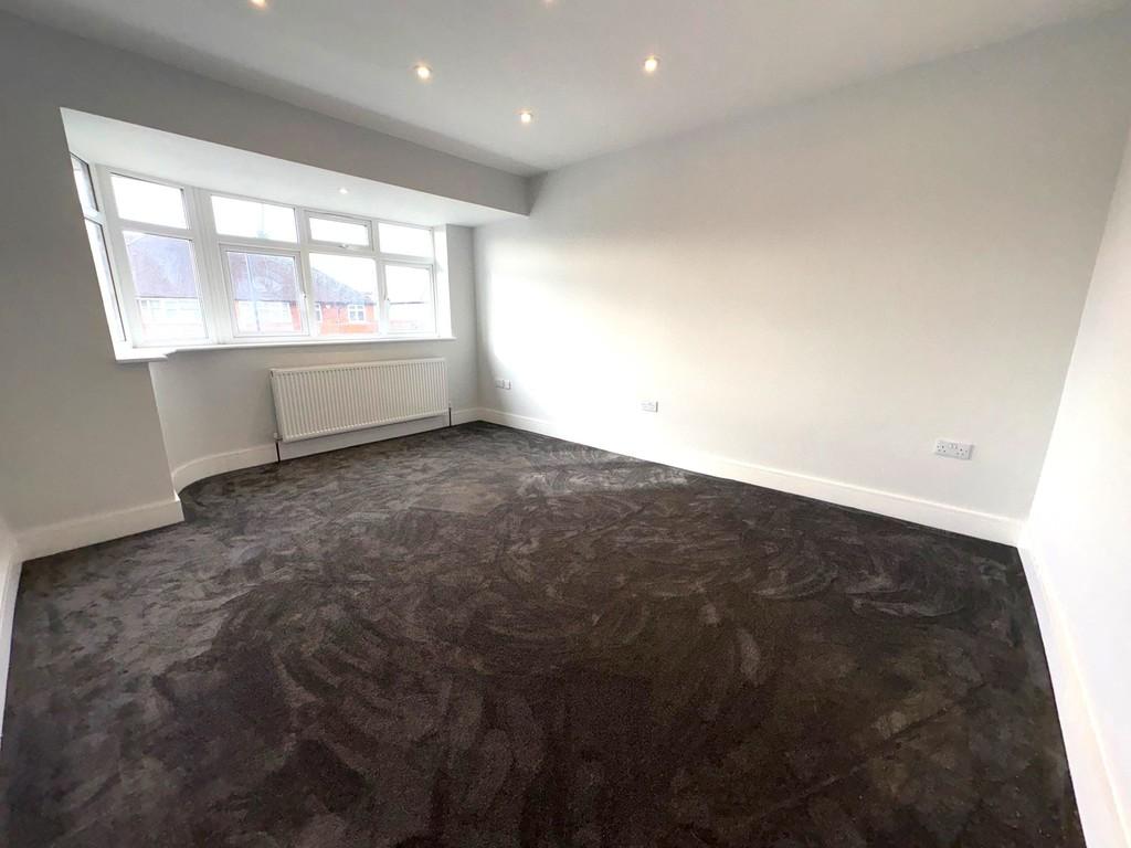 28 Howberry Road Bed1