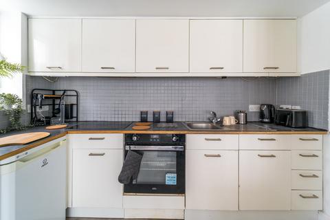 1 bedroom apartment for sale, Shepperton Road, Islington, London, N1