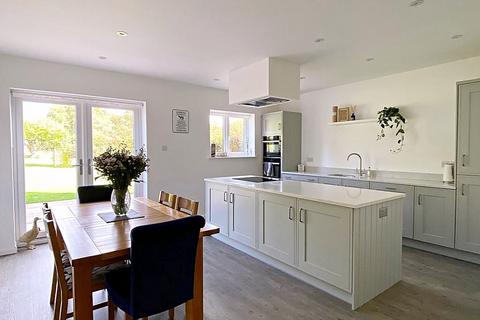 4 bedroom detached house for sale, Amherst Road, Kenilworth