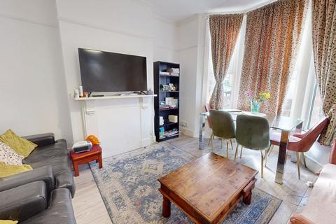 undefined, Selkirk Road, London SW17