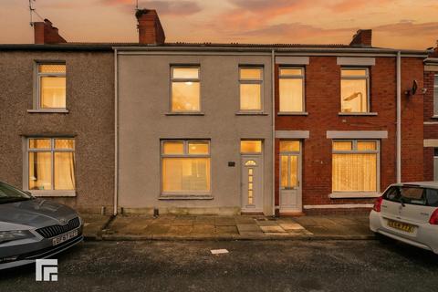3 bedroom terraced house for sale, Vale Street, Barry CF62