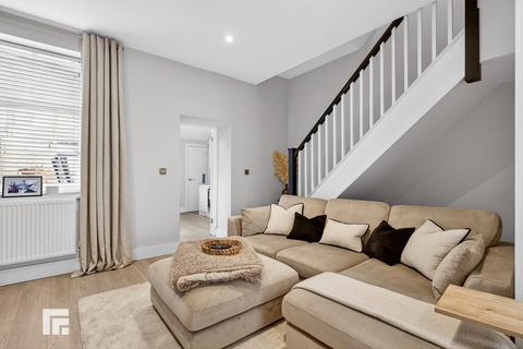 3 bedroom terraced house for sale, Vale Street, Barry CF62
