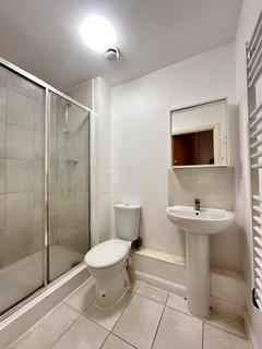 2 bedroom flat to rent, 99 Varcoe Gardens, Hayes UB3