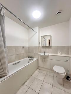 2 bedroom flat to rent, 99 Varcoe Gardens, Hayes UB3