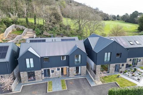 undefined, Small development on the outskirts of Clevedon