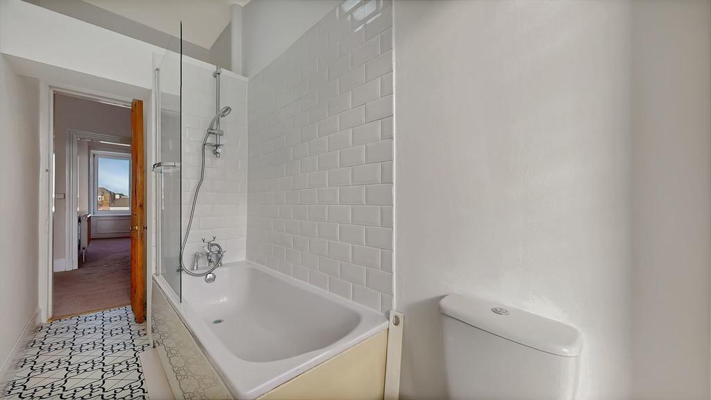 45-web-or-mls-21 Overdale Avenue Flat 3.1 34