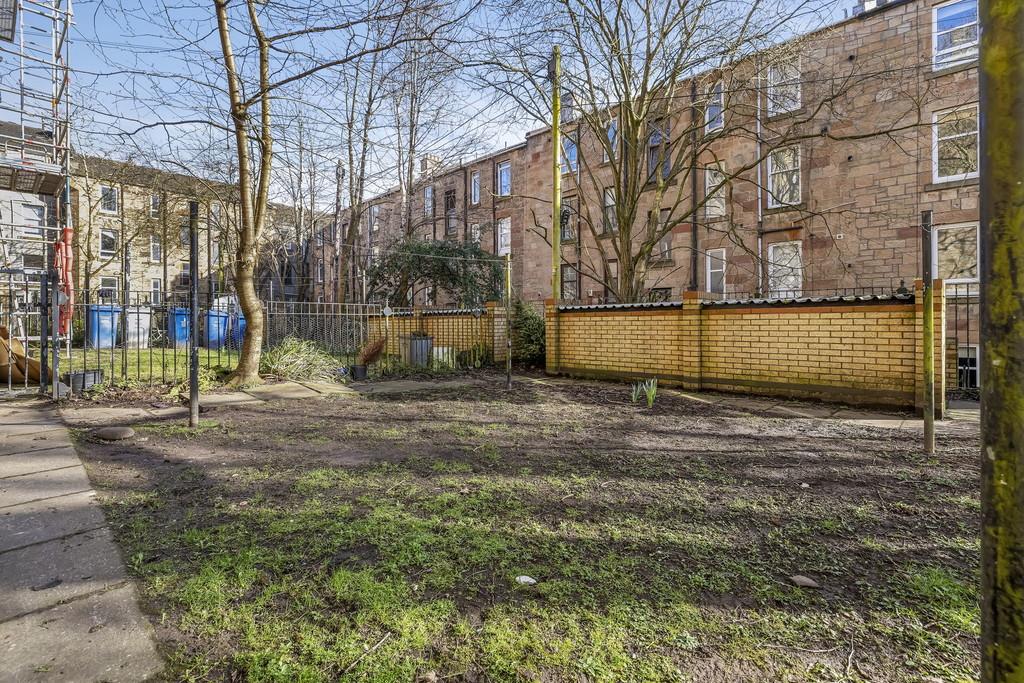 56-web-or-mls-21 Overdale Avenue Flat 3.1 7